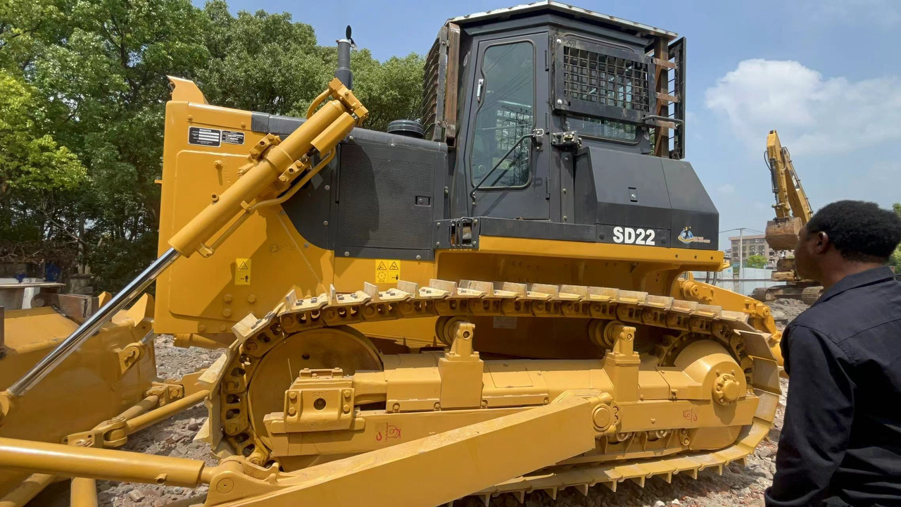 SHANTUI Bulldozer SD22 Low Hours with Claws - Buldožer: slika SHANTUI Bulldozer SD22 Low Hours with Claws - Buldožer SHANTUI Bulldozer SD22 Low Hours with Claws - Buldožer: slika SHANTUI Bulldozer SD22 Low Hours with Claws - Buldožer