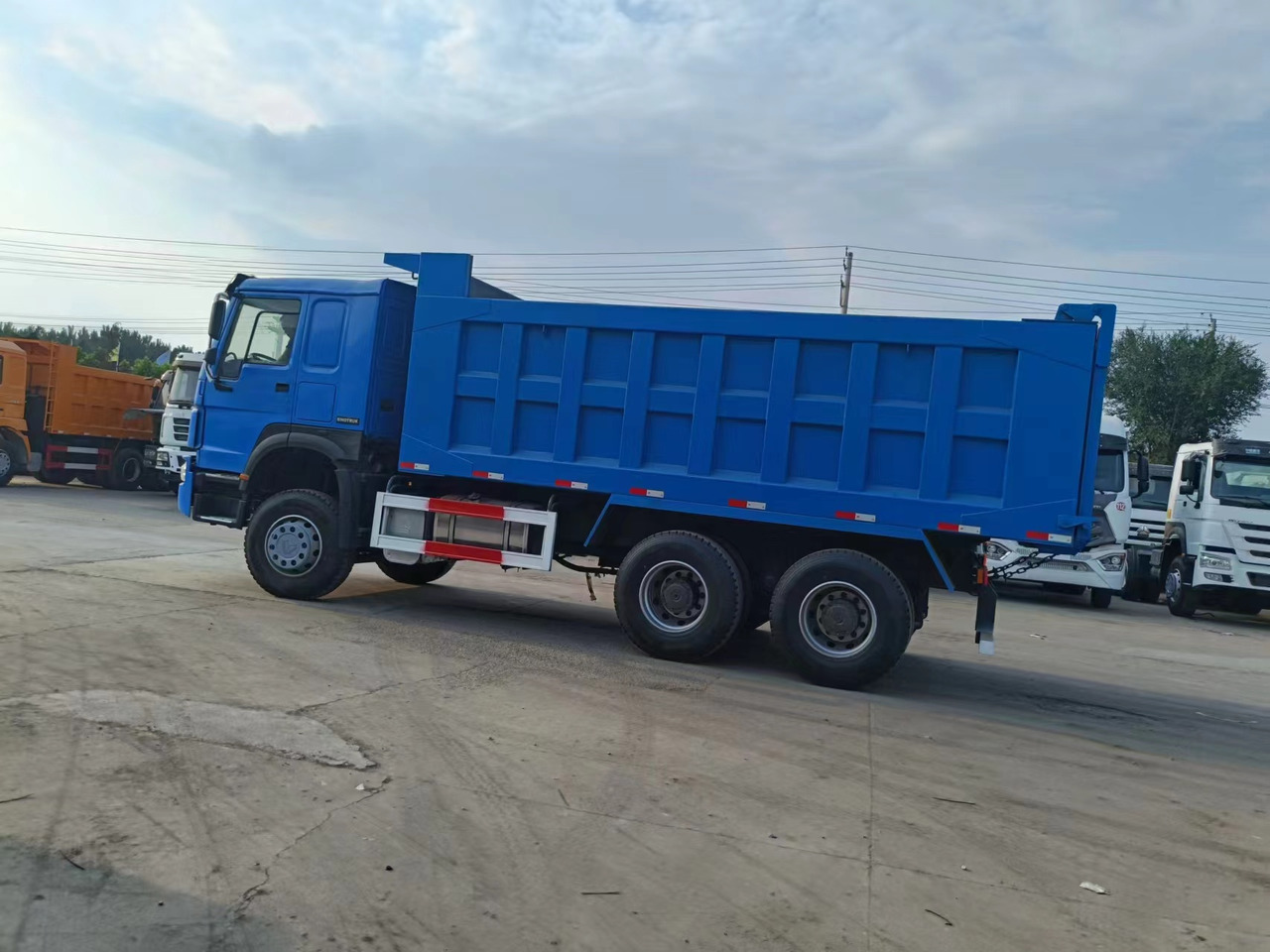 SINOTRUK HOWO 371 6X4 CLICK HERE FOR DISCOUNT - Kiper: slika SINOTRUK HOWO 371 6X4 CLICK HERE FOR DISCOUNT - Kiper SINOTRUK HOWO 371 6X4 CLICK HERE FOR DISCOUNT - Kiper: slika SINOTRUK HOWO 371 6X4 CLICK HERE FOR DISCOUNT - Kiper