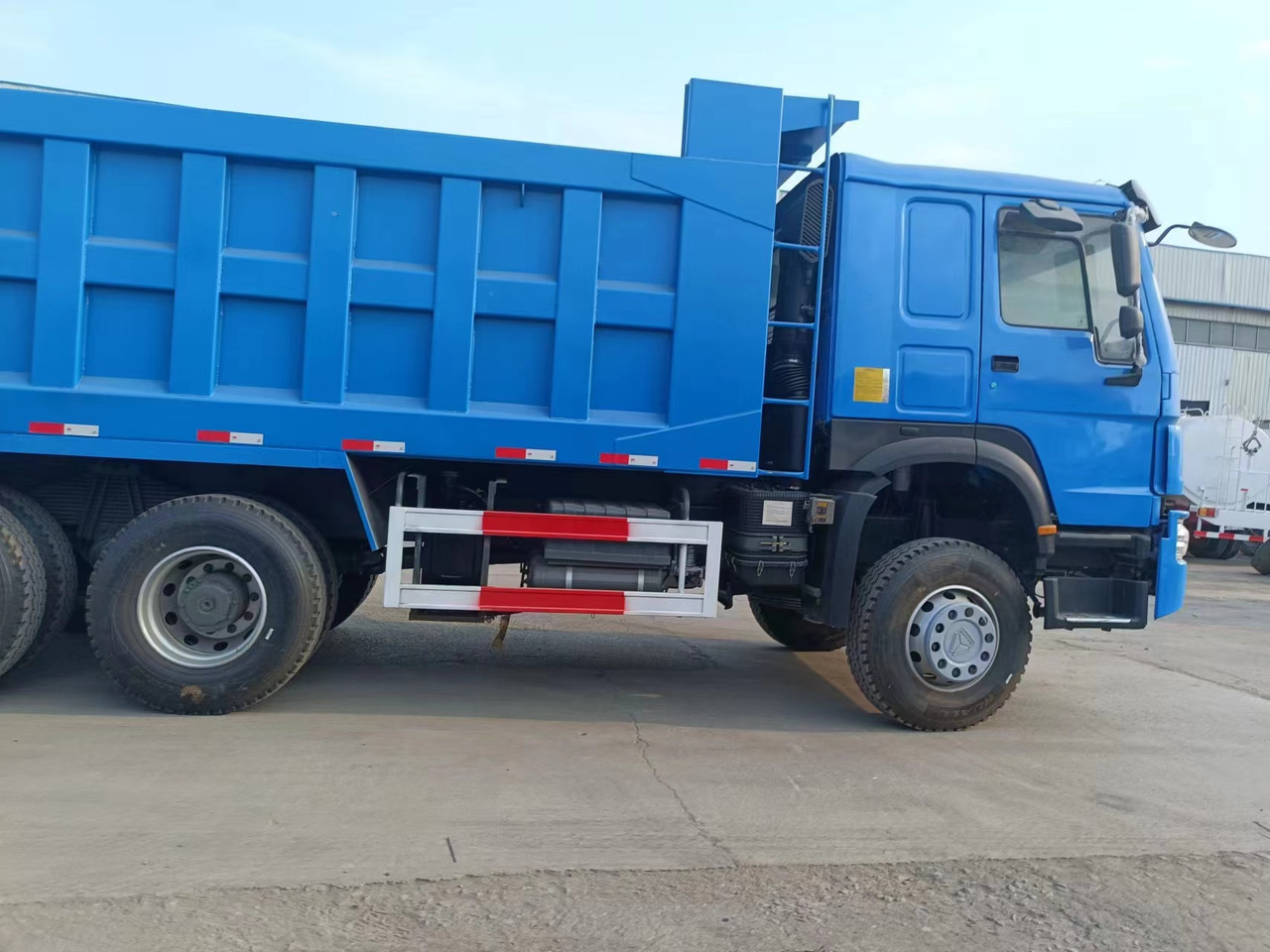 SINOTRUK HOWO 371 6X4 CLICK HERE FOR DISCOUNT - Kiper: slika SINOTRUK HOWO 371 6X4 CLICK HERE FOR DISCOUNT - Kiper SINOTRUK HOWO 371 6X4 CLICK HERE FOR DISCOUNT - Kiper: slika SINOTRUK HOWO 371 6X4 CLICK HERE FOR DISCOUNT - Kiper