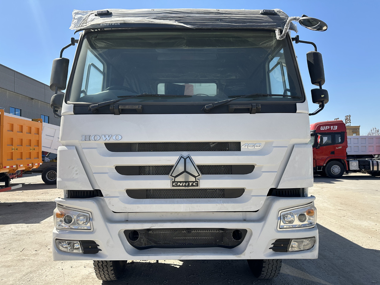 SINOTRUK HOWO 400 8X4 - Kiper: slika SINOTRUK HOWO 400 8X4 - Kiper SINOTRUK HOWO 400 8X4 - Kiper: slika SINOTRUK HOWO 400 8X4 - Kiper