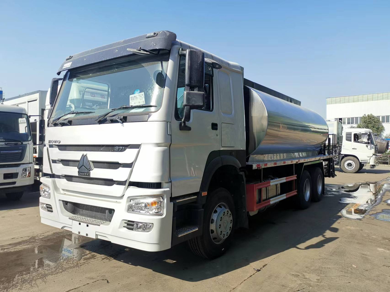 SINOTRUK HOWO CLICK HERE FOR DISCOUNT - Šprica za emulziju: slika SINOTRUK HOWO CLICK HERE FOR DISCOUNT - Šprica za emulziju SINOTRUK HOWO CLICK HERE FOR DISCOUNT - Šprica za emulziju: slika SINOTRUK HOWO CLICK HERE FOR DISCOUNT - Šprica za emulziju
