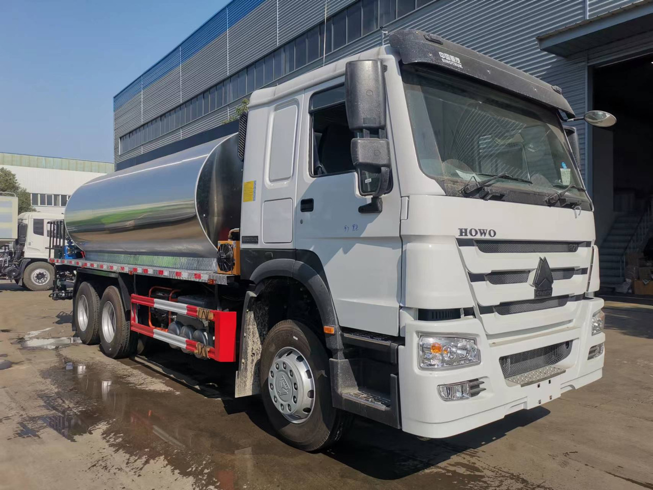 SINOTRUK HOWO CLICK HERE FOR DISCOUNT - Šprica za emulziju: slika SINOTRUK HOWO CLICK HERE FOR DISCOUNT - Šprica za emulziju SINOTRUK HOWO CLICK HERE FOR DISCOUNT - Šprica za emulziju: slika SINOTRUK HOWO CLICK HERE FOR DISCOUNT - Šprica za emulziju