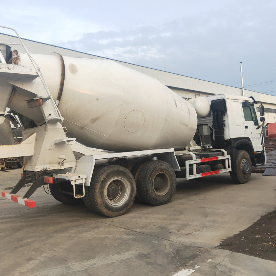SINOTRUK HOWO - Mješalica za beton: slika SINOTRUK HOWO - Mješalica za beton SINOTRUK HOWO - Mješalica za beton: slika SINOTRUK HOWO - Mješalica za beton