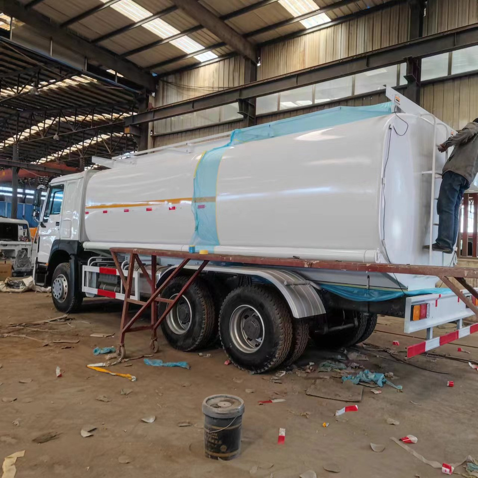 Sinotruck HOWO 371 CLICK HERE FOR DISCOUNT - Kamion cisterna: slika Sinotruck HOWO 371 CLICK HERE FOR DISCOUNT - Kamion cisterna Sinotruck HOWO 371 CLICK HERE FOR DISCOUNT - Kamion cisterna: slika Sinotruck HOWO 371 CLICK HERE FOR DISCOUNT - Kamion cisterna