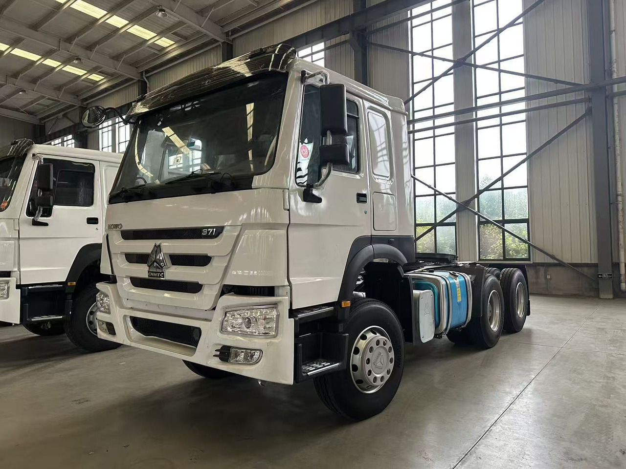 HOWO 371 Tractor Unit 6✖4 - Tegljač: slika HOWO 371 Tractor Unit 6✖4 - Tegljač HOWO 371 Tractor Unit 6✖4 - Tegljač: slika HOWO 371 Tractor Unit 6✖4 - Tegljač