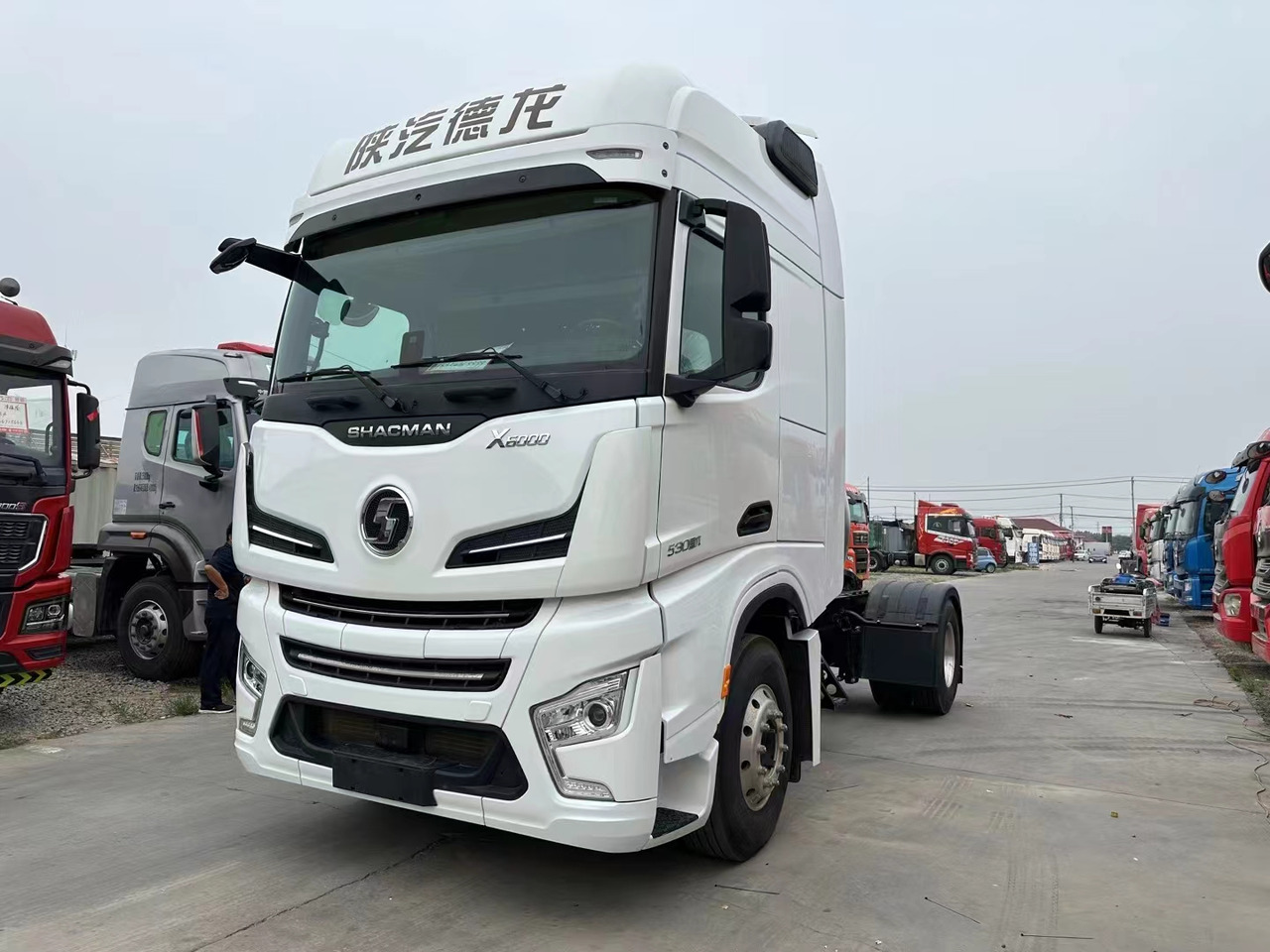 SINOTRUK K1025 X6000 Tractor Unit 4X2 Manual Transmission - Tegljač: slika SINOTRUK K1025 X6000 Tractor Unit 4X2 Manual Transmission - Tegljač SINOTRUK K1025 X6000 Tractor Unit 4X2 Manual Transmission - Tegljač: slika SINOTRUK K1025 X6000 Tractor Unit 4X2 Manual Transmission - Tegljač