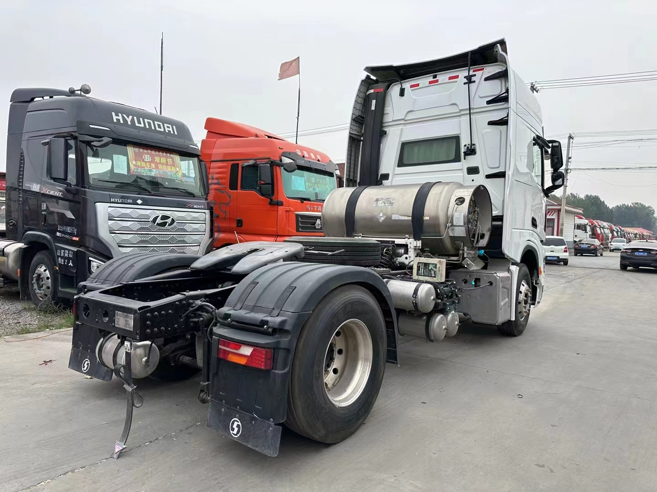 SINOTRUK K1025 X6000 Tractor Unit 4X2 Manual Transmission - Tegljač: slika SINOTRUK K1025 X6000 Tractor Unit 4X2 Manual Transmission - Tegljač SINOTRUK K1025 X6000 Tractor Unit 4X2 Manual Transmission - Tegljač: slika SINOTRUK K1025 X6000 Tractor Unit 4X2 Manual Transmission - Tegljač