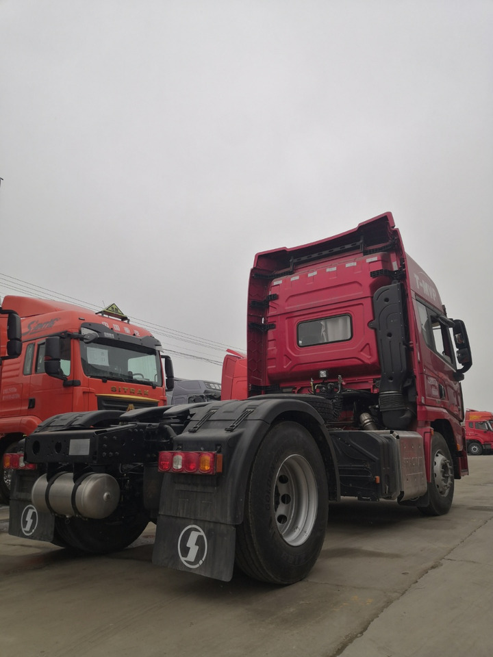 SINOTRUK M1064 4X2 Manual Tractor Unit - Tegljač: slika SINOTRUK M1064 4X2 Manual Tractor Unit - Tegljač SINOTRUK M1064 4X2 Manual Tractor Unit - Tegljač: slika SINOTRUK M1064 4X2 Manual Tractor Unit - Tegljač
