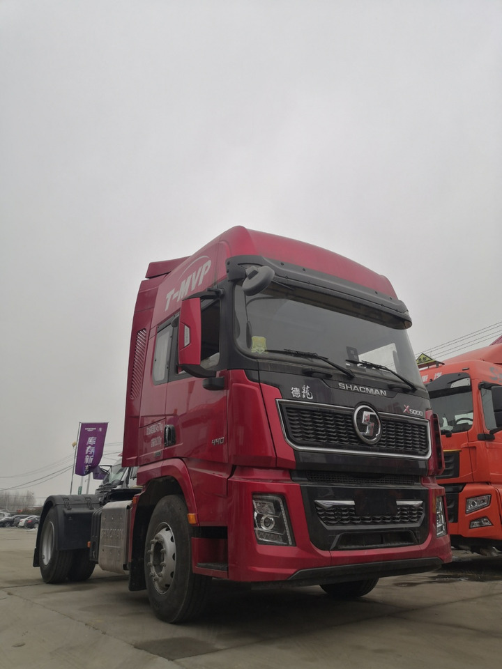 SINOTRUK M1064 4X2 Manual Tractor Unit - Tegljač: slika SINOTRUK M1064 4X2 Manual Tractor Unit - Tegljač SINOTRUK M1064 4X2 Manual Tractor Unit - Tegljač: slika SINOTRUK M1064 4X2 Manual Tractor Unit - Tegljač