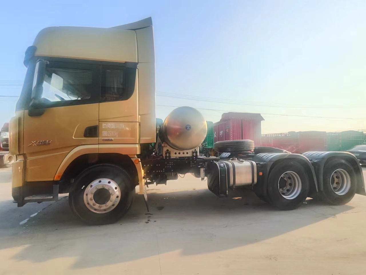SINOTRUK X5000 6X4 Manual Tractor Unit - Tegljač: slika SINOTRUK X5000 6X4 Manual Tractor Unit - Tegljač SINOTRUK X5000 6X4 Manual Tractor Unit - Tegljač: slika SINOTRUK X5000 6X4 Manual Tractor Unit - Tegljač