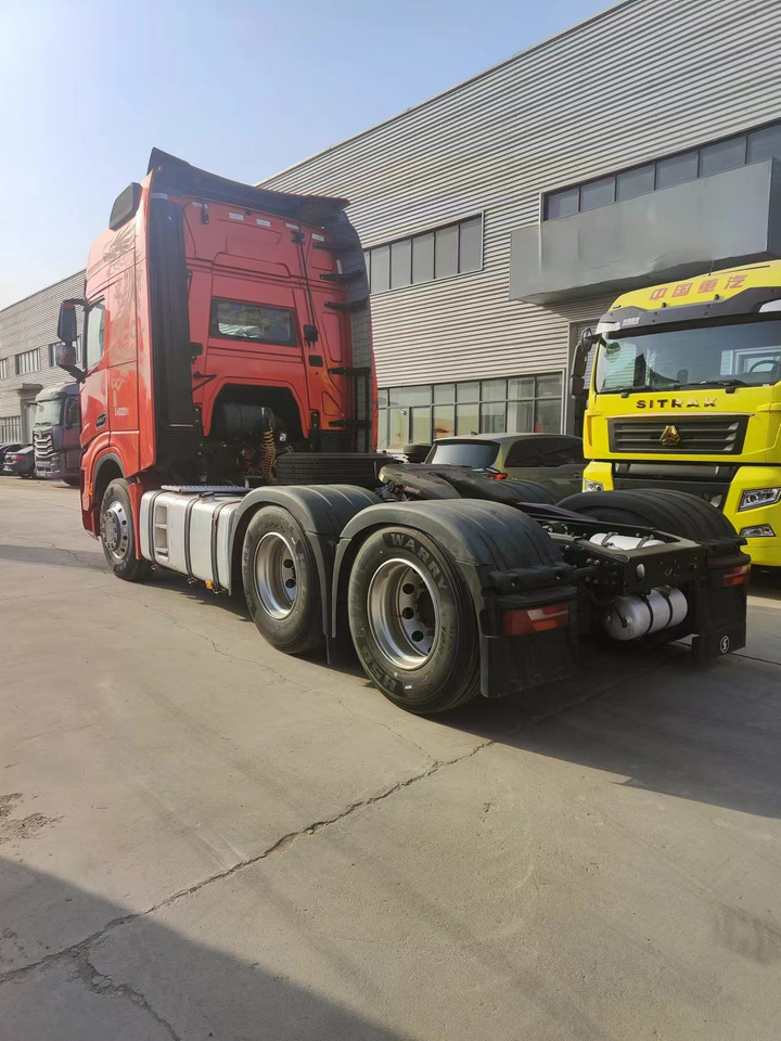 SINOTRUK X6000 6X4 Automatic Tractor Unit - Tegljač: slika SINOTRUK X6000 6X4 Automatic Tractor Unit - Tegljač SINOTRUK X6000 6X4 Automatic Tractor Unit - Tegljač: slika SINOTRUK X6000 6X4 Automatic Tractor Unit - Tegljač