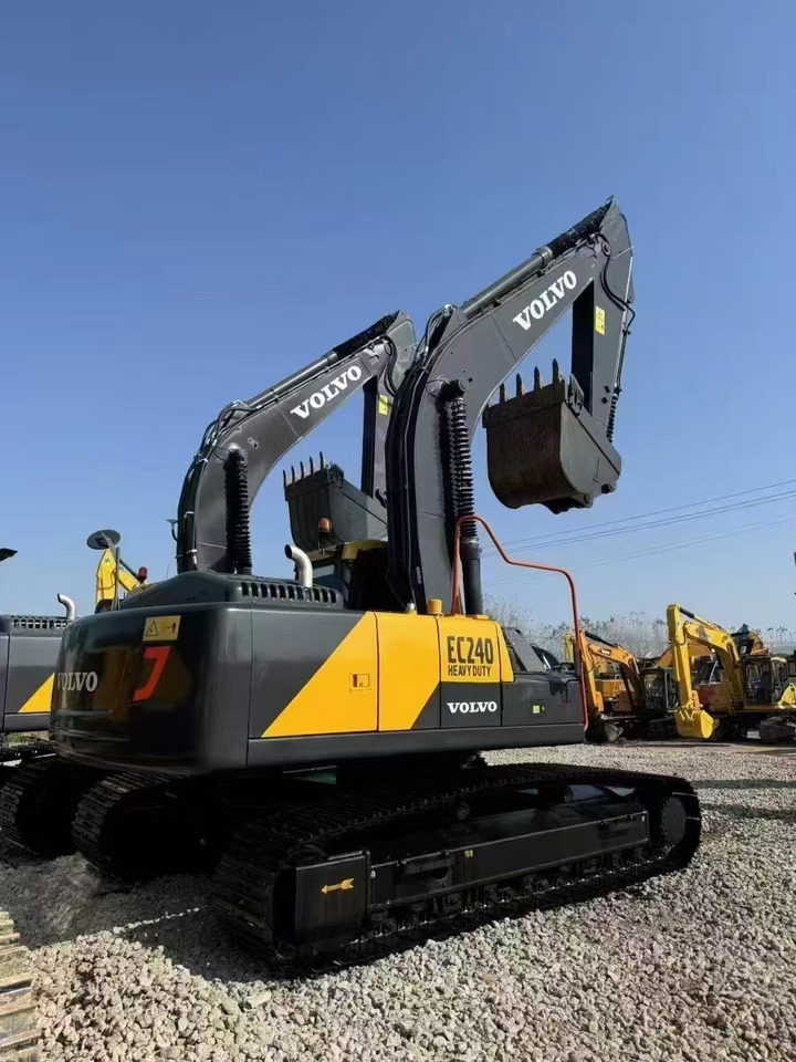 VOLVO EC240 - Bager gusjeničar: slika VOLVO EC240 - Bager gusjeničar VOLVO EC240 - Bager gusjeničar: slika VOLVO EC240 - Bager gusjeničar