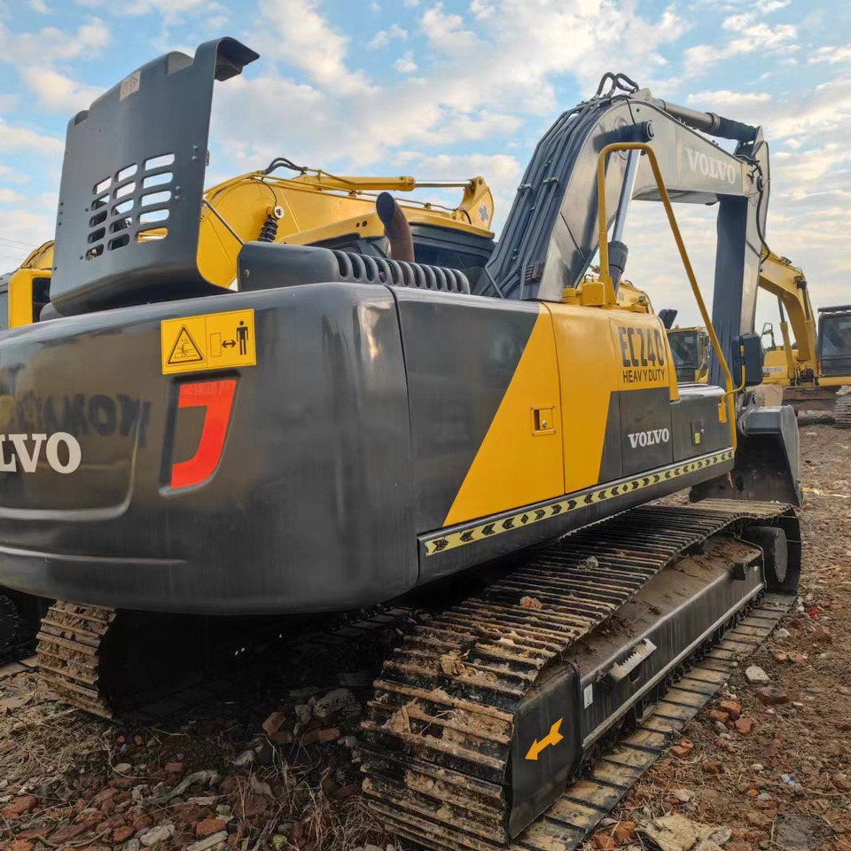 VOLVO Excavator EC240 Click for Discount - Bager: slika VOLVO Excavator EC240 Click for Discount - Bager VOLVO Excavator EC240 Click for Discount - Bager: slika VOLVO Excavator EC240 Click for Discount - Bager
