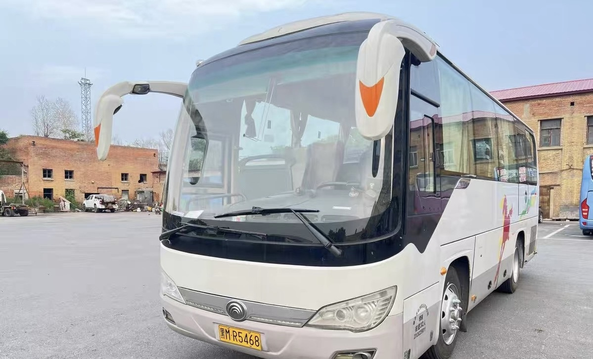 Yutong Coach 32 Seats Good Condition Click for Discount - Turistički autobus: slika Yutong Coach 32 Seats Good Condition Click for Discount - Turistički autobus Yutong Coach 32 Seats Good Condition Click for Discount - Turistički autobus: slika Yutong Coach 32 Seats Good Condition Click for Discount - Turistički autobus