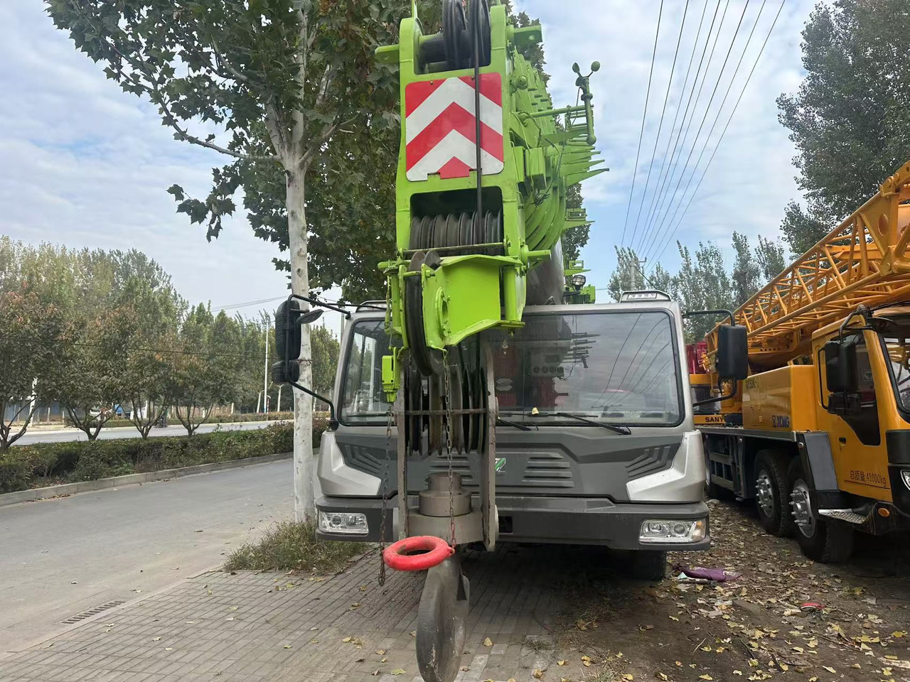 ZOOMLION Crane 100 Ton Click Here for Discount - Autodizalica za sve terene: slika ZOOMLION Crane 100 Ton Click Here for Discount - Autodizalica za sve terene ZOOMLION Crane 100 Ton Click Here for Discount - Autodizalica za sve terene: slika ZOOMLION Crane 100 Ton Click Here for Discount - Autodizalica za sve terene