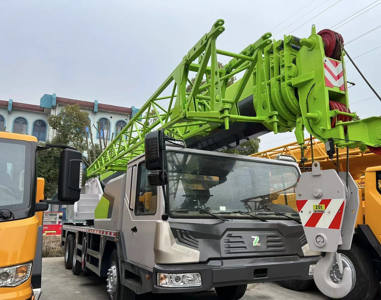 ZOOMLION Crane 33Ton - Autodizalica za sve terene: slika ZOOMLION Crane 33Ton - Autodizalica za sve terene ZOOMLION Crane 33Ton - Autodizalica za sve terene: slika ZOOMLION Crane 33Ton - Autodizalica za sve terene