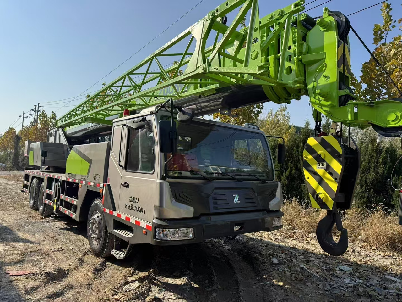 ZOOMLION Crane ZTC300V 30Ton - Autodizalica za sve terene: slika ZOOMLION Crane ZTC300V 30Ton - Autodizalica za sve terene ZOOMLION Crane ZTC300V 30Ton - Autodizalica za sve terene: slika ZOOMLION Crane ZTC300V 30Ton - Autodizalica za sve terene