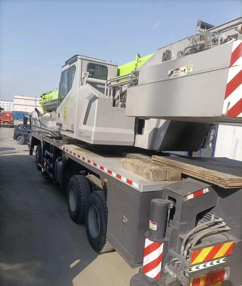 ZOOMLION Crane ZTC700V562-1 - Autodizalica za sve terene: slika ZOOMLION Crane ZTC700V562-1 - Autodizalica za sve terene ZOOMLION Crane ZTC700V562-1 - Autodizalica za sve terene: slika ZOOMLION Crane ZTC700V562-1 - Autodizalica za sve terene