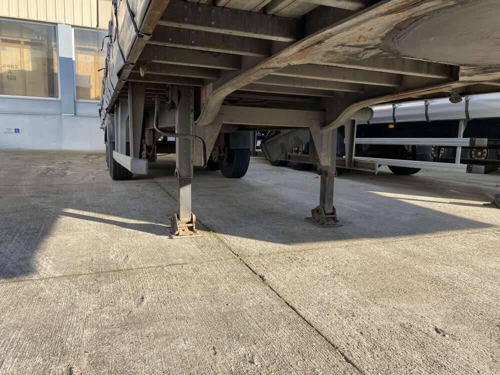 Semi-remorque 3 Essieux SEMI RECONDITIONNEE - 38 TONNES 2 PORTES AR - Poluprikolica s ceradom: slika Semi-remorque 3 Essieux SEMI RECONDITIONNEE - 38 TONNES 2 PORTES AR - Poluprikolica s ceradom Semi-remorque 3 Essieux SEMI RECONDITIONNEE - 38 TONNES 2 PORTES AR - Poluprikolica s ceradom: slika Semi-remorque 3 Essieux SEMI RECONDITIONNEE - 38 TONNES 2 PORTES AR - Poluprikolica s ceradom