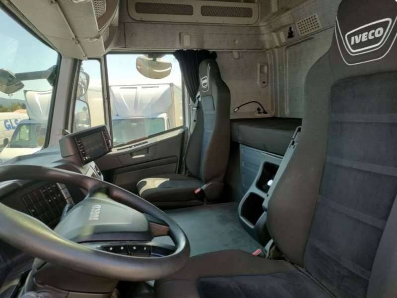 Tracteur 19 TONNES 360 CV 1 COUCHETTE - Tegljač: slika  Tracteur 19 TONNES 360 CV 1 COUCHETTE - Tegljač Tracteur 19 TONNES 360 CV 1 COUCHETTE - Tegljač: slika  Tracteur 19 TONNES 360 CV 1 COUCHETTE - Tegljač