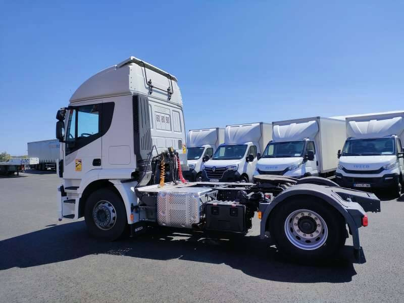 Tracteur 19 TONNES 360 CV 1 COUCHETTE - Tegljač: slika  Tracteur 19 TONNES 360 CV 1 COUCHETTE - Tegljač Tracteur 19 TONNES 360 CV 1 COUCHETTE - Tegljač: slika  Tracteur 19 TONNES 360 CV 1 COUCHETTE - Tegljač