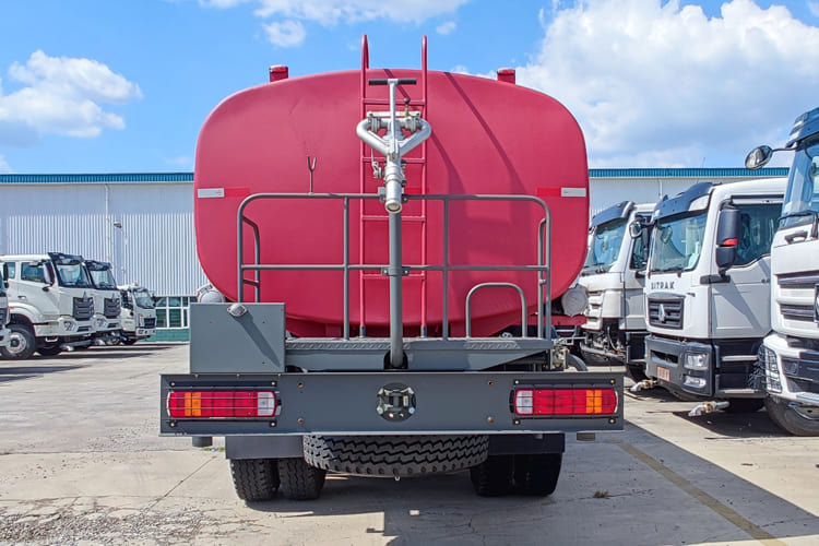 Howo Howo Water Truck for Sale in Nigeria - Kamion cisterna: slika Howo Howo Water Truck for Sale in Nigeria - Kamion cisterna Howo Howo Water Truck for Sale in Nigeria - Kamion cisterna: slika Howo Howo Water Truck for Sale in Nigeria - Kamion cisterna