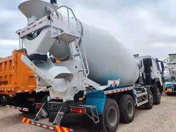 SINOTRUK Concrete Truck for Sale in Mali - Kamion: slika SINOTRUK Concrete Truck for Sale in Mali - Kamion SINOTRUK Concrete Truck for Sale in Mali - Kamion: slika SINOTRUK Concrete Truck for Sale in Mali - Kamion