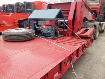 TITAN Folding Gooseneck Lowboy Trailers for Sale in Senegal - Poluprikolica: slika TITAN Folding Gooseneck Lowboy Trailers for Sale in Senegal - Poluprikolica TITAN Folding Gooseneck Lowboy Trailers for Sale in Senegal - Poluprikolica: slika TITAN Folding Gooseneck Lowboy Trailers for Sale in Senegal - Poluprikolica