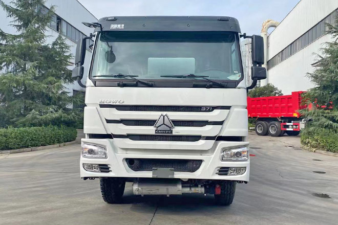 SINOTRUK Howo 371 Petrol Tank Truck Price for Sale in Saudi Arabia - Kamion cisterna: slika SINOTRUK Howo 371 Petrol Tank Truck Price for Sale in Saudi Arabia - Kamion cisterna SINOTRUK Howo 371 Petrol Tank Truck Price for Sale in Saudi Arabia - Kamion cisterna: slika SINOTRUK Howo 371 Petrol Tank Truck Price for Sale in Saudi Arabia - Kamion cisterna