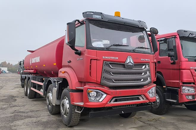 SINOTRUK Howo NX380 Diesel Tanker Truck for Sale in Tanzania - Kamion cisterna: slika SINOTRUK Howo NX380 Diesel Tanker Truck for Sale in Tanzania - Kamion cisterna SINOTRUK Howo NX380 Diesel Tanker Truck for Sale in Tanzania - Kamion cisterna: slika SINOTRUK Howo NX380 Diesel Tanker Truck for Sale in Tanzania - Kamion cisterna