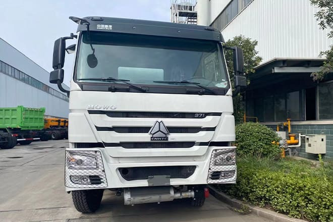 SINOTRUK Howo Stainless Steel Fuel Tanks for Trucks for Sale in Paraguay - Kamion cisterna: slika SINOTRUK Howo Stainless Steel Fuel Tanks for Trucks for Sale in Paraguay - Kamion cisterna SINOTRUK Howo Stainless Steel Fuel Tanks for Trucks for Sale in Paraguay - Kamion cisterna: slika SINOTRUK Howo Stainless Steel Fuel Tanks for Trucks for Sale in Paraguay - Kamion cisterna