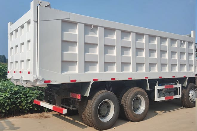 SINOTRUK Sinotruk Howo 8x4 Dump Truck for Sale in Guinea - Kiper: slika SINOTRUK Sinotruk Howo 8x4 Dump Truck for Sale in Guinea - Kiper SINOTRUK Sinotruk Howo 8x4 Dump Truck for Sale in Guinea - Kiper: slika SINOTRUK Sinotruk Howo 8x4 Dump Truck for Sale in Guinea - Kiper