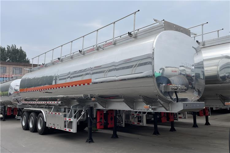 TITAN 3 Axle 45000 L Aluminum Fuel Tanker Trailer for Sale In Zimbabwe - Poluprikolica cisterna: slika TITAN 3 Axle 45000 L Aluminum Fuel Tanker Trailer for Sale In Zimbabwe - Poluprikolica cisterna TITAN 3 Axle 45000 L Aluminum Fuel Tanker Trailer for Sale In Zimbabwe - Poluprikolica cisterna: slika TITAN 3 Axle 45000 L Aluminum Fuel Tanker Trailer for Sale In Zimbabwe - Poluprikolica cisterna
