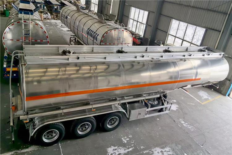 TITAN 3 Axle 45000 L Aluminum Tanker Trailer for Sale In Zimbabwe - Poluprikolica cisterna: slika TITAN 3 Axle 45000 L Aluminum Tanker Trailer for Sale In Zimbabwe - Poluprikolica cisterna TITAN 3 Axle 45000 L Aluminum Tanker Trailer for Sale In Zimbabwe - Poluprikolica cisterna: slika TITAN 3 Axle 45000 L Aluminum Tanker Trailer for Sale In Zimbabwe - Poluprikolica cisterna