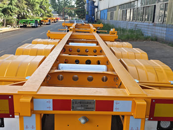 TITAN 3 Axle Container Chassis for Sale in Malawi - Poluprikolica-šasija: slika TITAN 3 Axle Container Chassis for Sale in Malawi - Poluprikolica-šasija TITAN 3 Axle Container Chassis for Sale in Malawi - Poluprikolica-šasija: slika TITAN 3 Axle Container Chassis for Sale in Malawi - Poluprikolica-šasija