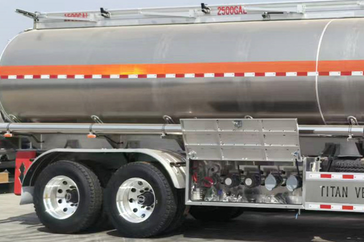 TITAN Aluminum Tanker Trailer for Sale in Malawi - Poluprikolica cisterna: slika TITAN Aluminum Tanker Trailer for Sale in Malawi - Poluprikolica cisterna TITAN Aluminum Tanker Trailer for Sale in Malawi - Poluprikolica cisterna: slika TITAN Aluminum Tanker Trailer for Sale in Malawi - Poluprikolica cisterna