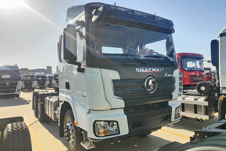 SHACMAN Second Hand Shacman Tractor Trailer for Sale in Malawi - Tegljač: slika SHACMAN Second Hand Shacman Tractor Trailer for Sale in Malawi - Tegljač SHACMAN Second Hand Shacman Tractor Trailer for Sale in Malawi - Tegljač: slika SHACMAN Second Hand Shacman Tractor Trailer for Sale in Malawi - Tegljač