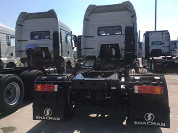 SHACMAN Shacman Tractor Cargo Truck for Sale in Namibia - Tegljač: slika SHACMAN Shacman Tractor Cargo Truck for Sale in Namibia - Tegljač SHACMAN Shacman Tractor Cargo Truck for Sale in Namibia - Tegljač: slika SHACMAN Shacman Tractor Cargo Truck for Sale in Namibia - Tegljač