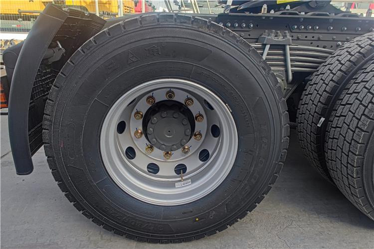 SINOTRUK Howo 6x4 Truck Price 380 HP Tractor Head for Sale In Zambia - Tegljač: slika SINOTRUK Howo 6x4 Truck Price 380 HP Tractor Head for Sale In Zambia - Tegljač SINOTRUK Howo 6x4 Truck Price 380 HP Tractor Head for Sale In Zambia - Tegljač: slika SINOTRUK Howo 6x4 Truck Price 380 HP Tractor Head for Sale In Zambia - Tegljač