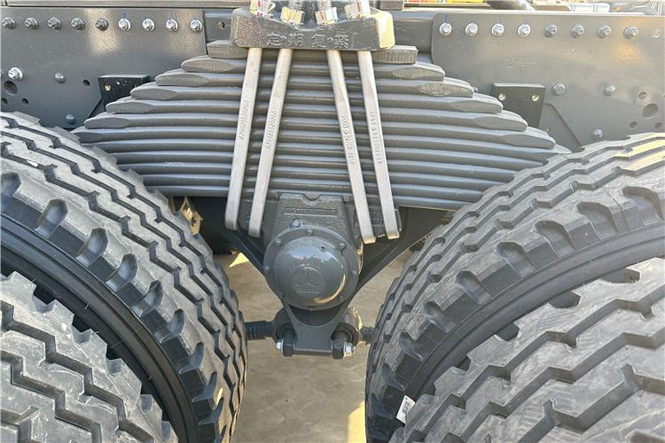 SINOTRUK Howo New Model 371 HP Truck Head for Sale In Zambia - Tegljač: slika SINOTRUK Howo New Model 371 HP Truck Head for Sale In Zambia - Tegljač SINOTRUK Howo New Model 371 HP Truck Head for Sale In Zambia - Tegljač: slika SINOTRUK Howo New Model 371 HP Truck Head for Sale In Zambia - Tegljač