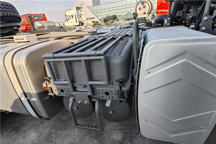 Novi Tegljač SINOTRUK Sitrak T7H 430HP Truck Head Price for Sale In Zimbabwe Harare: slika Novi Tegljač SINOTRUK Sitrak T7H 430HP Truck Head Price for Sale In Zimbabwe Harare