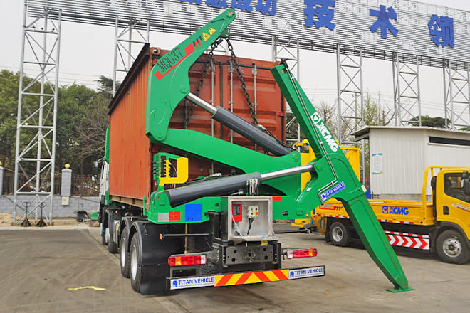 XCMG 20 Ft Side Loader Truck for Sale in Zambia - Transporter kontejnera/ Kamion s izmjenjivim sanducima: slika XCMG 20 Ft Side Loader Truck for Sale in Zambia - Transporter kontejnera/ Kamion s izmjenjivim sanducima XCMG 20 Ft Side Loader Truck for Sale in Zambia - Transporter kontejnera/ Kamion s izmjenjivim sanducima: slika XCMG 20 Ft Side Loader Truck for Sale in Zambia - Transporter kontejnera/ Kamion s izmjenjivim sanducima