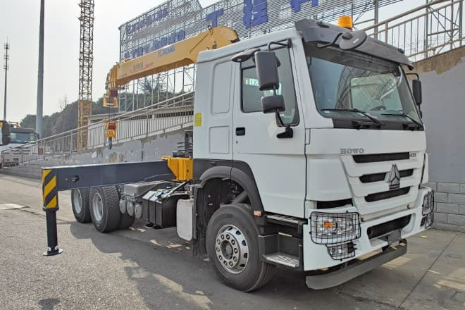 XCMG Lorry Mounted Crane for Sale in Brazil - Kamion s kranom: slika XCMG Lorry Mounted Crane for Sale in Brazil - Kamion s kranom XCMG Lorry Mounted Crane for Sale in Brazil - Kamion s kranom: slika XCMG Lorry Mounted Crane for Sale in Brazil - Kamion s kranom