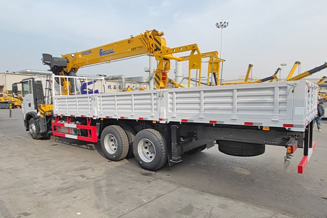 XCMG Truck Mounted Crane for Sale in Algeria - Kamion s kranom: slika XCMG Truck Mounted Crane for Sale in Algeria - Kamion s kranom XCMG Truck Mounted Crane for Sale in Algeria - Kamion s kranom: slika XCMG Truck Mounted Crane for Sale in Algeria - Kamion s kranom