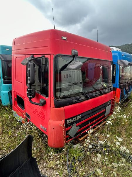 DAF XF105-460 Rouge - Kabina za Kamion: slika DAF XF105-460 Rouge - Kabina za Kamion DAF XF105-460 Rouge - Kabina za Kamion: slika DAF XF105-460 Rouge - Kabina za Kamion