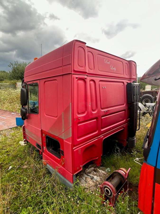 DAF XF105-510 Rouge Grenat - Kabina za Kamion: slika DAF XF105-510 Rouge Grenat - Kabina za Kamion DAF XF105-510 Rouge Grenat - Kabina za Kamion: slika DAF XF105-510 Rouge Grenat - Kabina za Kamion