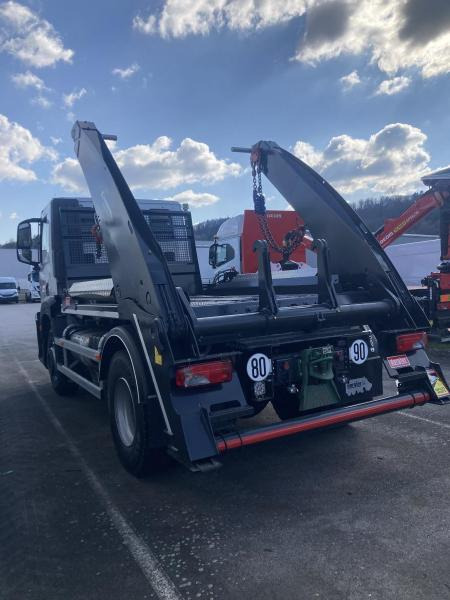 Iveco X-WAY 360 - Utovarivač s proklizavajućim upravljanjem: slika Iveco X-WAY 360 - Utovarivač s proklizavajućim upravljanjem Iveco X-WAY 360 - Utovarivač s proklizavajućim upravljanjem: slika Iveco X-WAY 360 - Utovarivač s proklizavajućim upravljanjem