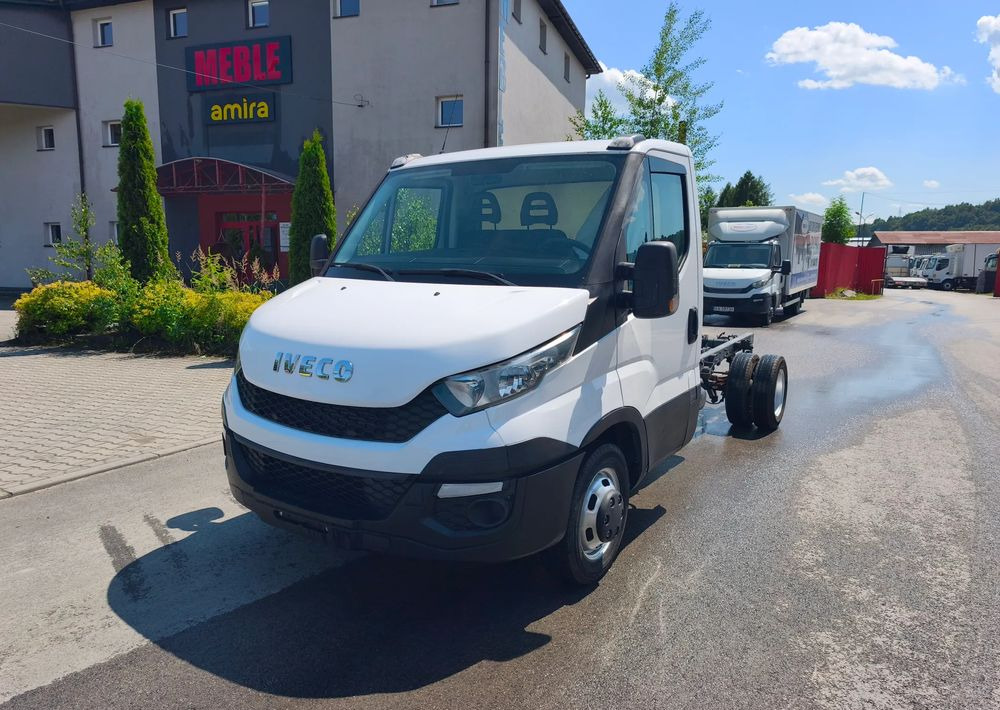 Iveco DAILY 35c14 2.3 hpi rama do zabudowy, 3,75 rozstaw - Kamion-šasija: slika Iveco DAILY 35c14 2.3 hpi rama do zabudowy, 3,75 rozstaw - Kamion-šasija Iveco DAILY 35c14 2.3 hpi rama do zabudowy, 3,75 rozstaw - Kamion-šasija: slika Iveco DAILY 35c14 2.3 hpi rama do zabudowy, 3,75 rozstaw - Kamion-šasija