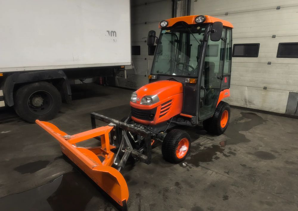 Kubota BX350 4x4 Traktorek komunalny kosiarka pług piaskarka pełen osprzęt - Općinski traktor: slika Kubota BX350 4x4 Traktorek komunalny kosiarka pług piaskarka pełen osprzęt - Općinski traktor Kubota BX350 4x4 Traktorek komunalny kosiarka pług piaskarka pełen osprzęt - Općinski traktor: slika Kubota BX350 4x4 Traktorek komunalny kosiarka pług piaskarka pełen osprzęt - Općinski traktor