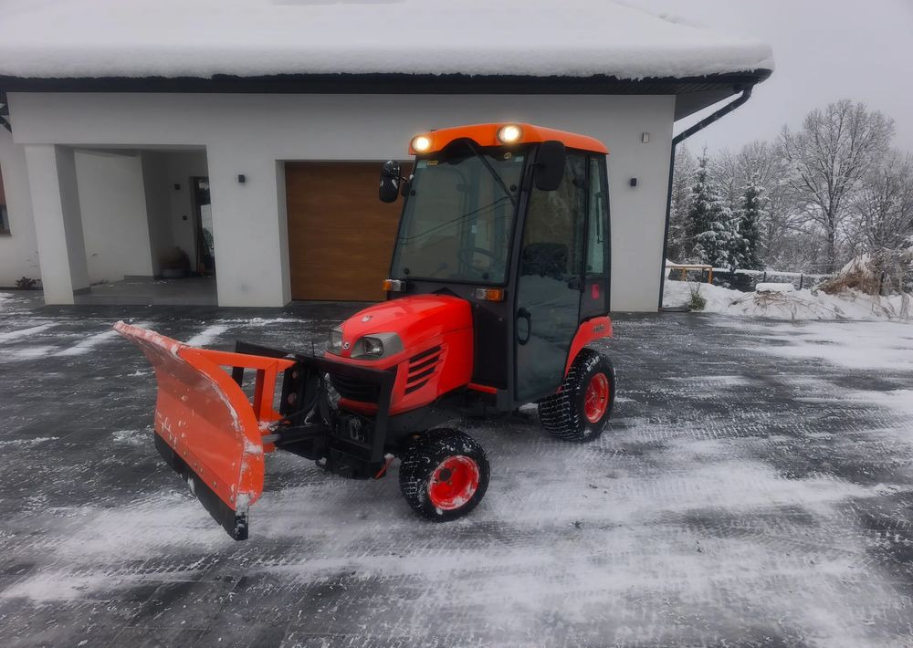 Kubota BX350 4x4 Traktorek komunalny kosiarka pług piaskarka pełen osprzęt - Općinski traktor: slika Kubota BX350 4x4 Traktorek komunalny kosiarka pług piaskarka pełen osprzęt - Općinski traktor Kubota BX350 4x4 Traktorek komunalny kosiarka pług piaskarka pełen osprzęt - Općinski traktor: slika Kubota BX350 4x4 Traktorek komunalny kosiarka pług piaskarka pełen osprzęt - Općinski traktor